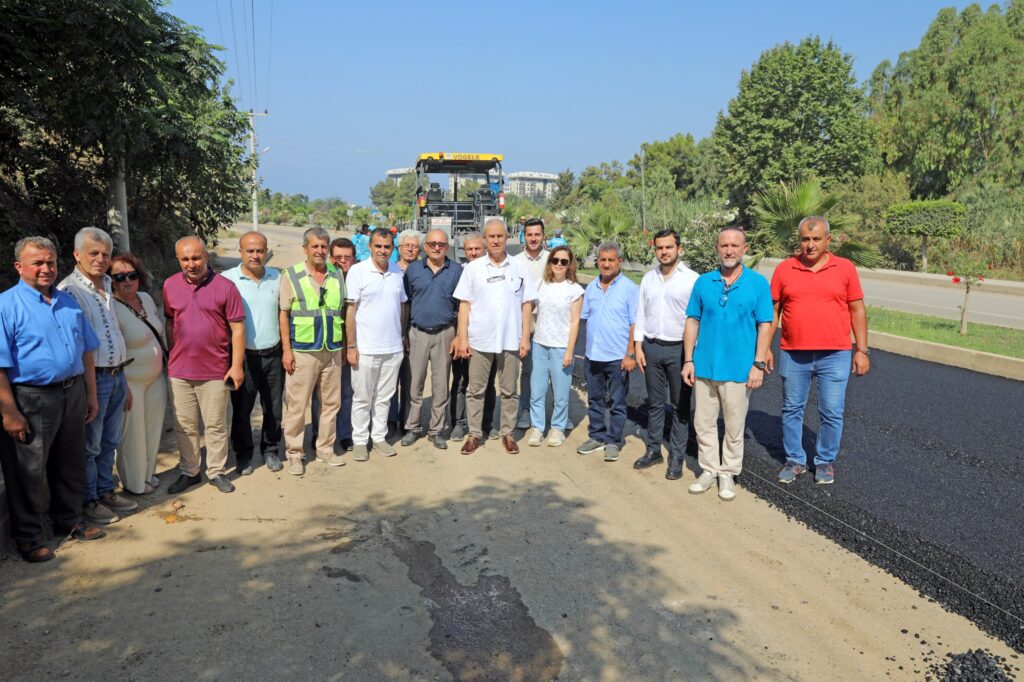 DEMİRTAŞ’TA 15 MAHALLENİN KULLANDIĞI YOL ASFALTLANIYOR