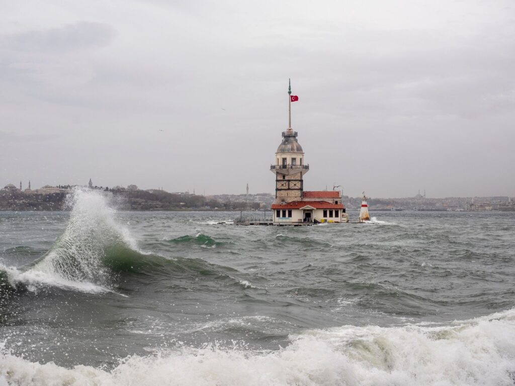 İSTANBUL’DA SOGUK HAVALAR YERİNİ ALACAK