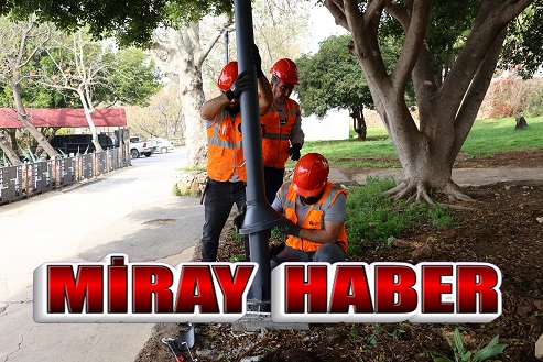 Antalya Büyükşehir Belediyesi Atatürk Parkı’nda yürütülen çalışma kapsamında