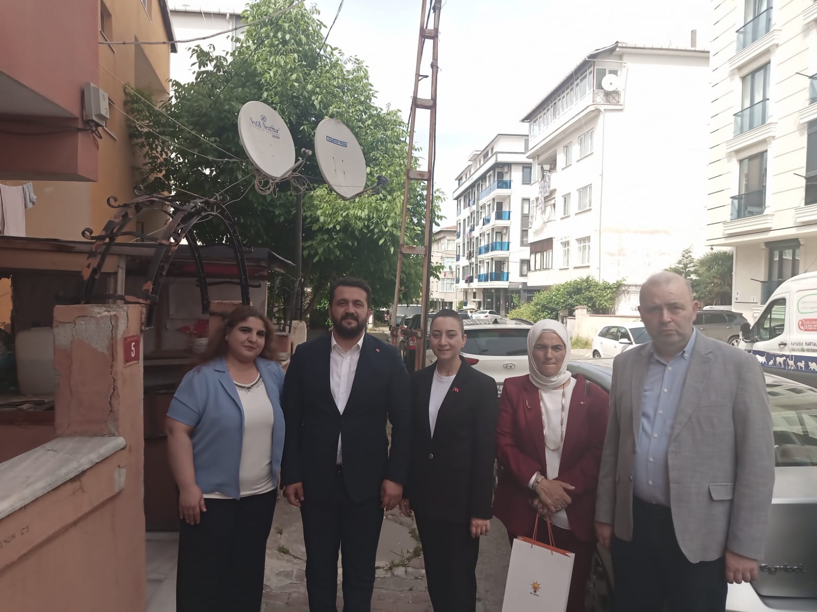 Kartal Hayvan Severler Derneğin açılışını gerçekleştirdi.