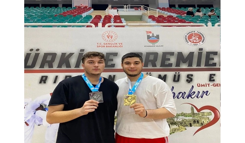 Çiftlikköy Belediyespor’un başarılı karatecileri, hem bireysel kariyer Sahibi oluyorlar