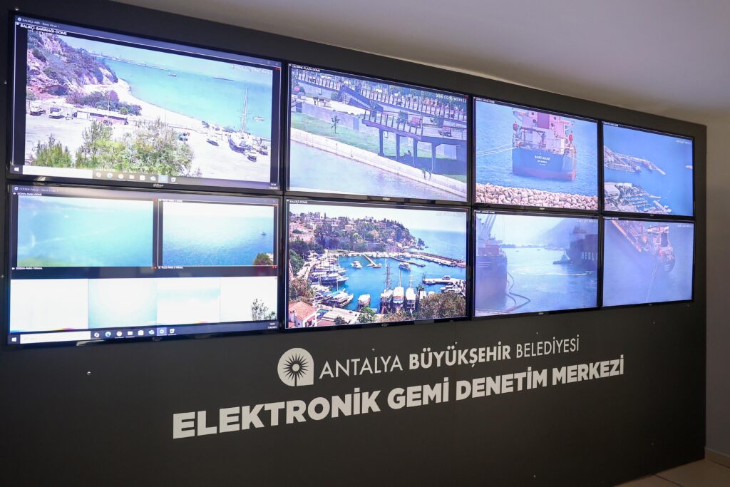 ANTALYA BÜYÜKŞEHİR’DEN DENİZLERİ KİRLETENE ANINDA MÜDAHALE