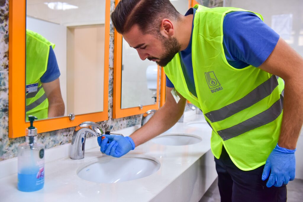Tasarrufu alışkanlık haline getirmek İsrafı Önelmektir