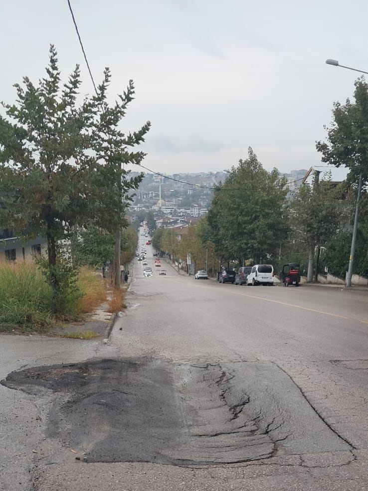 YALOVA BELEDİYESİ GÖÇEN VE TEHLİKE YARATAN YOLLARI GÖRMEZDEN Mİ GELİYOR ÇÖZÜM ÜRETMİYOR?