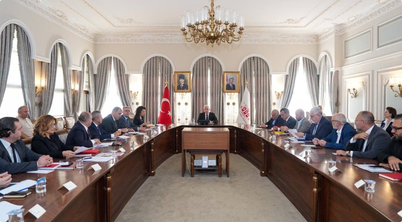 Başkan Turan, alınan kararların İstanbul’un ticari ve kültürel hayatına katkı sunacaktır