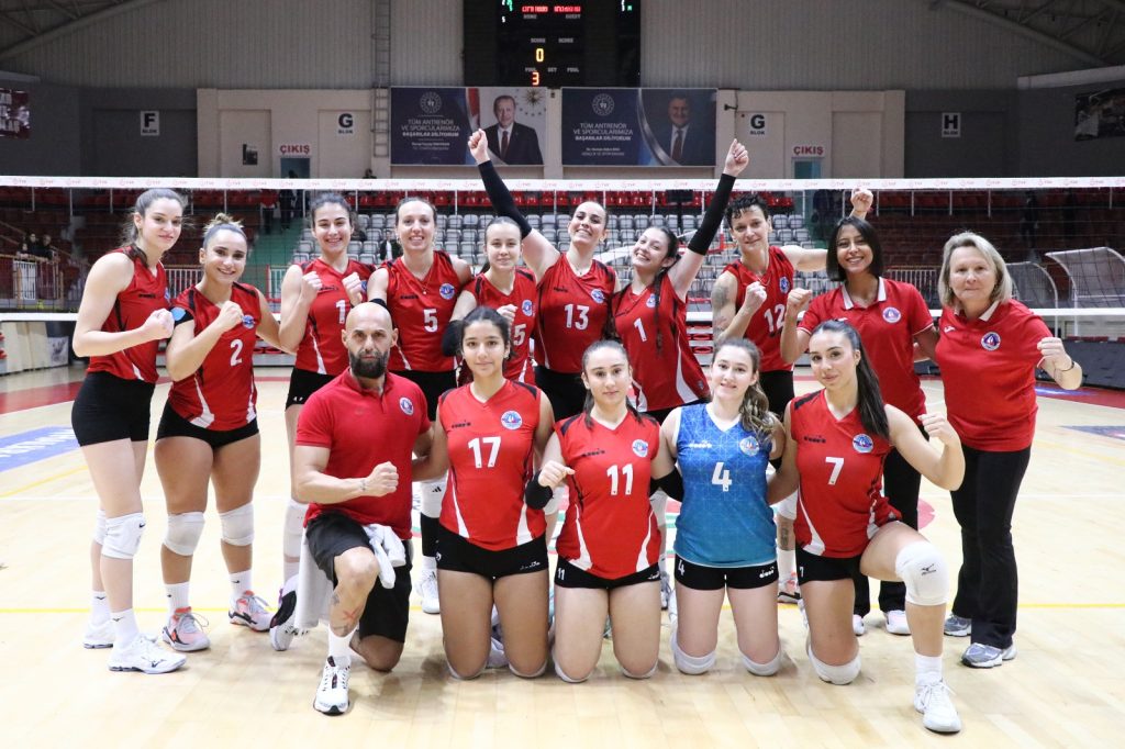 Çiftlikköy’ün Sultanları Hekimoğlu’na Set Vermedi