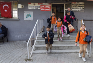 Dijital eşitsizliği azaltmak ve herkesin bilgiye erişimini kolaylaştırmak