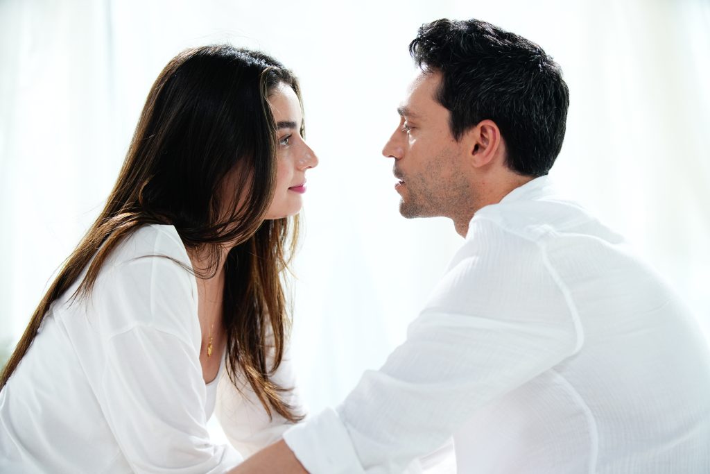 Gerçek aşk bazen sadece birinin hatırlamasıyla yaşar