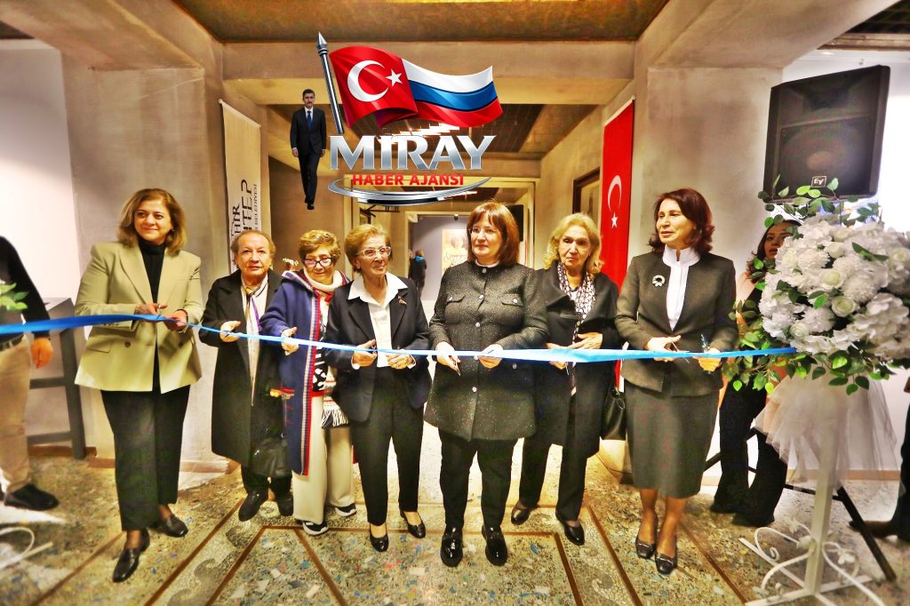 SERGİ SAHİBİ DAİ: BU SERGİNİN HAZIRLANMASINDA FATMA ŞAHİN’İN KATKISI ÇOK BÜYÜK