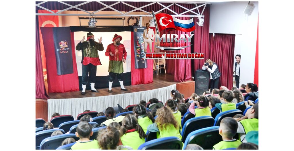 Çiftlikköy de Dev Gölge Karagöz ile Hacivat” gösterimi büyük ilgi gördü