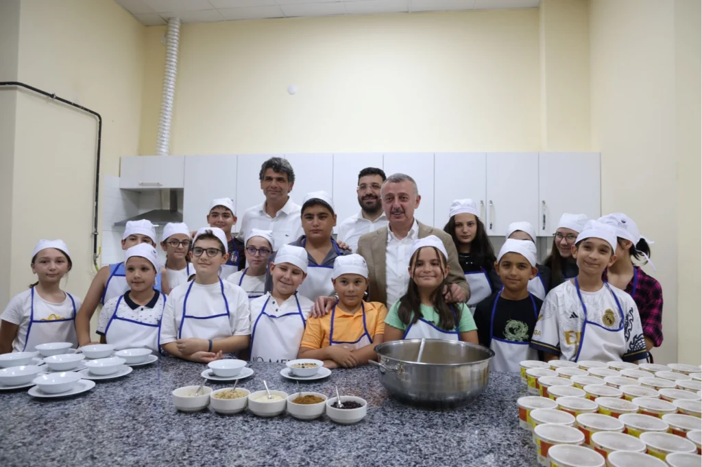 Başkan Büyükakın’dan KO-MEK Ev Becerileri Atölyesi’ne ziyaret