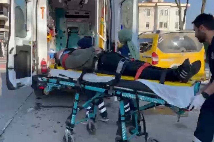 Düzce’de motorsikletle otomobil çarpıştı: 1 yaralı